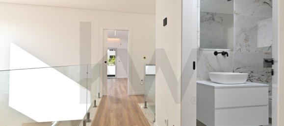 4 Schlafzimmer Stadthaus in Cascais, Portugal, Nr. 44390 15