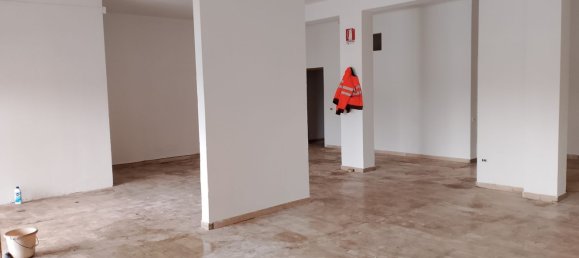 Propriété commerciale à Campi Bisenzio, Italy 115m² No. 44932 5