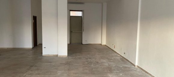 Propriété commerciale à Campi Bisenzio, Italy 115m² No. 44932 2