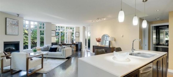 2 bedrooms House in British Columbia, Canada No. 1210 11