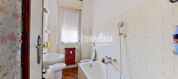 4-salle Appartement à Legnano, Italy No. 101667 17