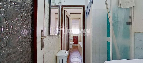 4-salle Appartement à Legnano, Italy No. 101667 16