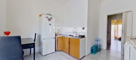 4-salle Appartement à Legnano, Italy No. 101667 8