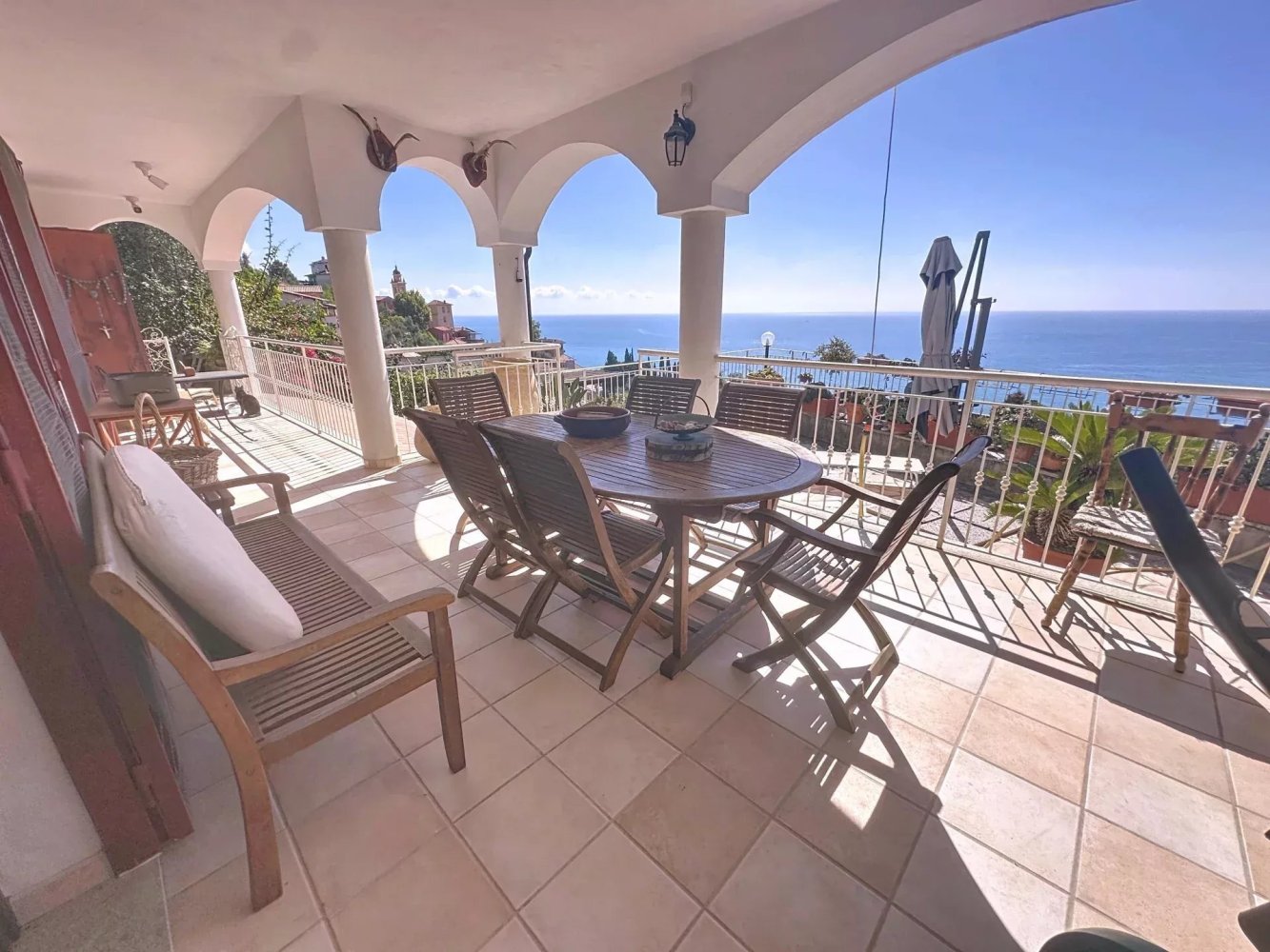4 bedrooms Villa in Ventimiglia, Italy No. 390802
