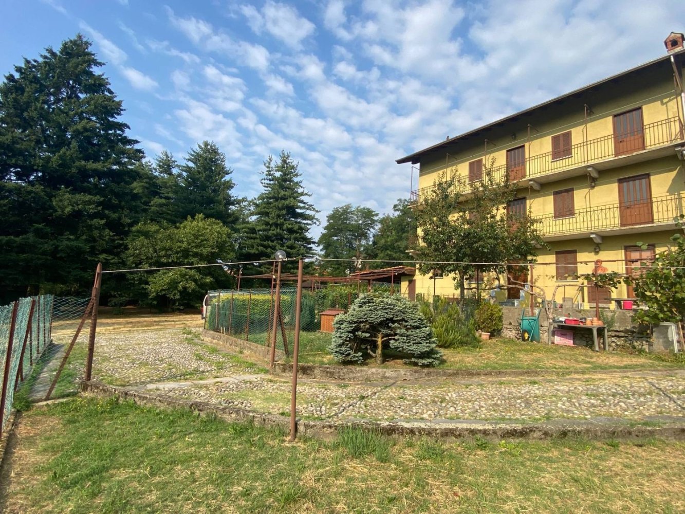 4 rooms House in Meina, Italy No. 49780