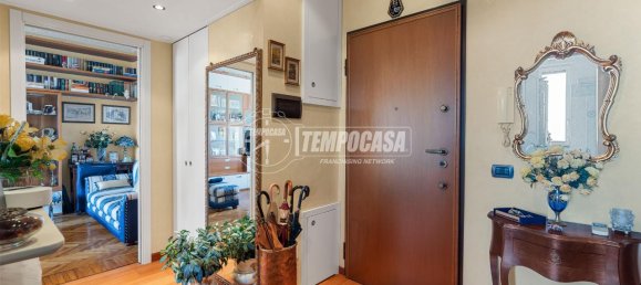 2 rooms Apartment in Milan, Italy No. 250730 4