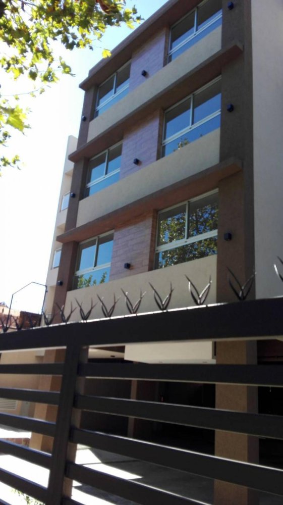 Studio in Moron, Argentina No. 2471