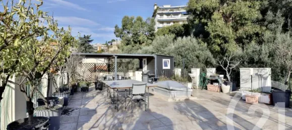 3 Schlafzimmer Gebäude in Nice, France, Nr. 327875 2