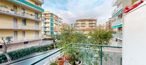 Apartamento de 3 divisões em Borghetto Santo Spirito, Italy N.º 6038 45