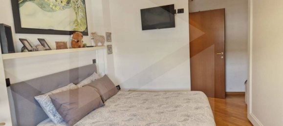 Квартира с 4 комнатами в Рим, Италия № 20000 11