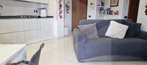 Квартира с 4 комнатами в Рим, Италия № 20000 7