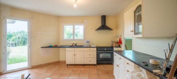 Casa de 3 dormitorios en Landes, France No. 277424 4