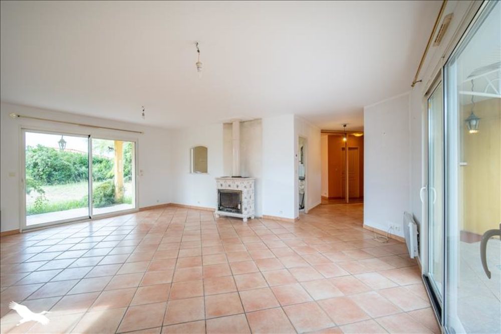 Casa de 3 dormitorios en Landes, France No. 277424