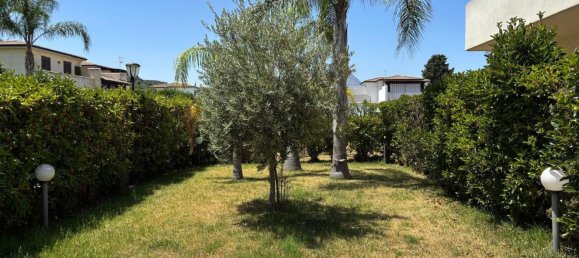 3 rooms House in Campofelice di Roccella, Italy No. 290992 25