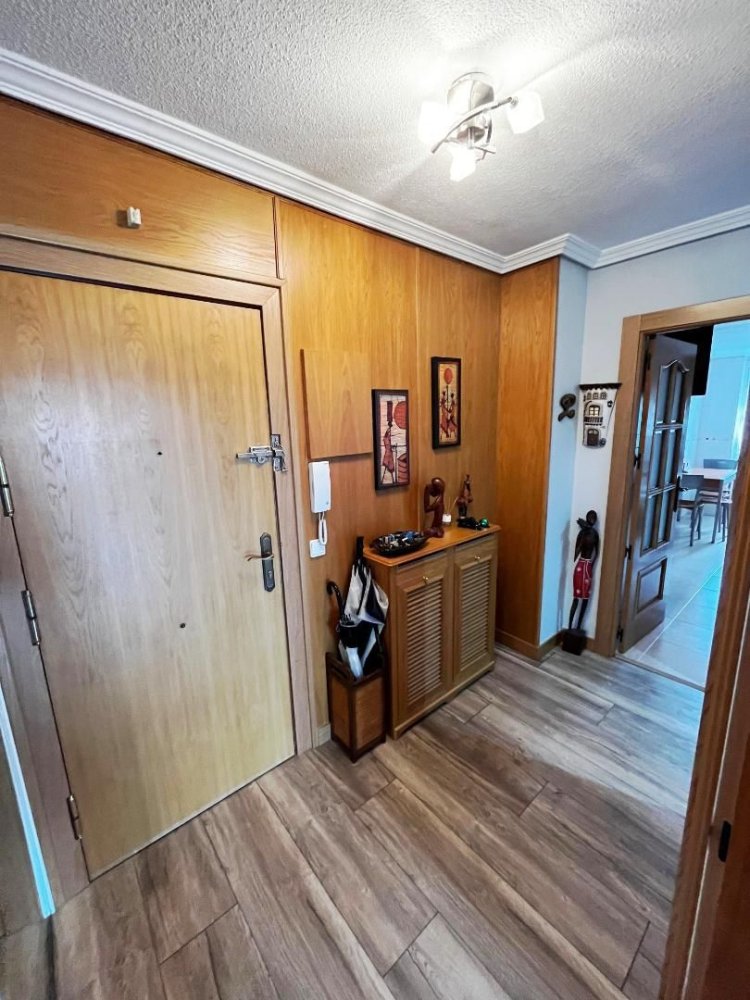 3 bedrooms Apartment in Toledo, Spain No. 276085