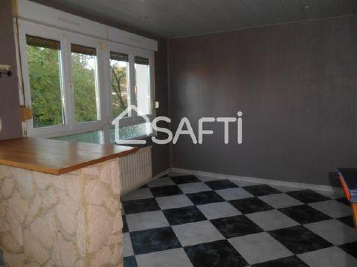 2 bedrooms Apartment in Hayange, France No. 12712