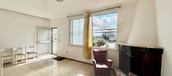 3 rooms House in Triggiano, Italy No. 28437 14