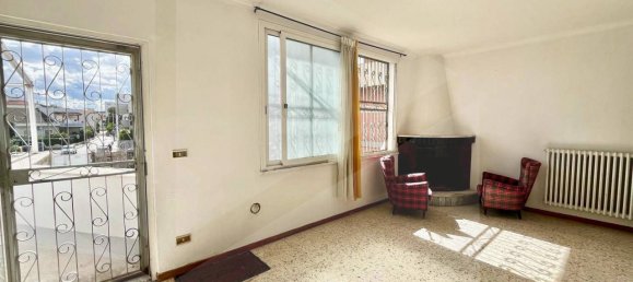 3 rooms House in Triggiano, Italy No. 28437 15