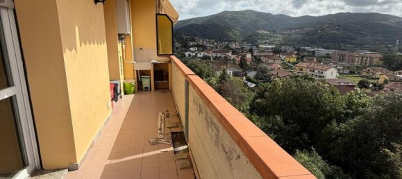 Apartamento de 4 dormitorios en Aulla, Italy No. 338946 5