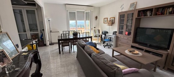 Apartamento de 4 dormitorios en Aulla, Italy No. 338946 9