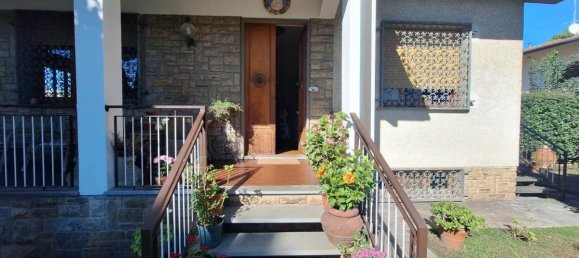 3 bedrooms House in Camaiore, Italy No. 1573 5