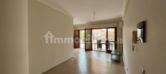 Квартира с 2 спальнями в Рим, Италия № 161164 9