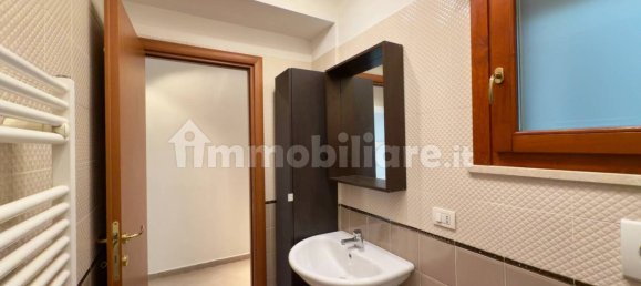 Квартира с 2 спальнями в Рим, Италия № 161164 23