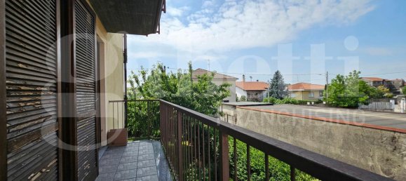 3غرفة شقة في Robecchetto con Induno, Italy رقم 164254 13