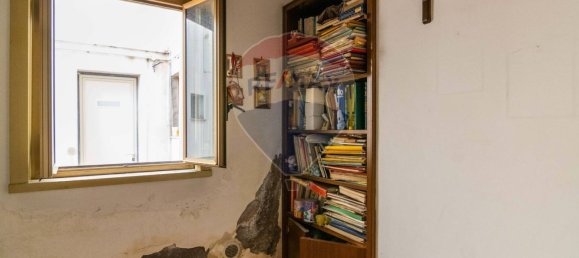 3 Schlafzimmer Wohnung in Paternò, Italy, Nr. 56069 7