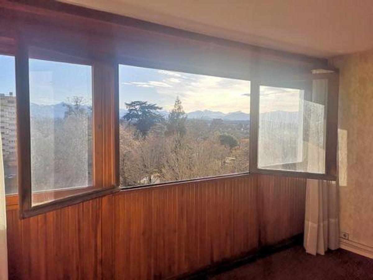 2 bedrooms Shop in Tarbes, France No. 20937