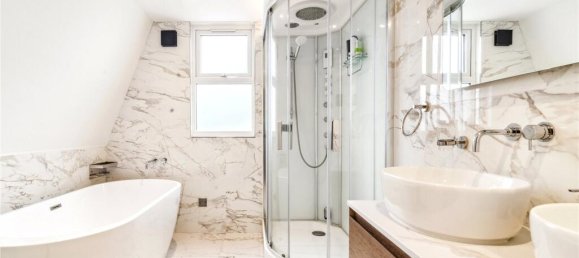 4 bedrooms House in London, United Kingdom No. 12689 9