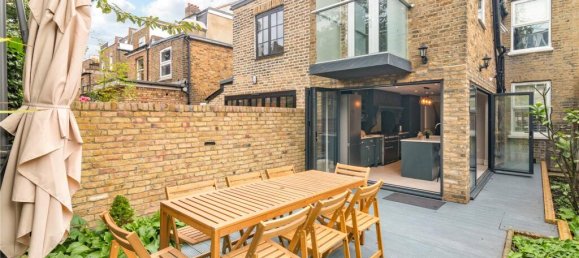 4 bedrooms House in London, United Kingdom No. 12689 6