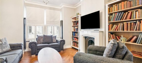 4 bedrooms House in London, United Kingdom No. 12689 2