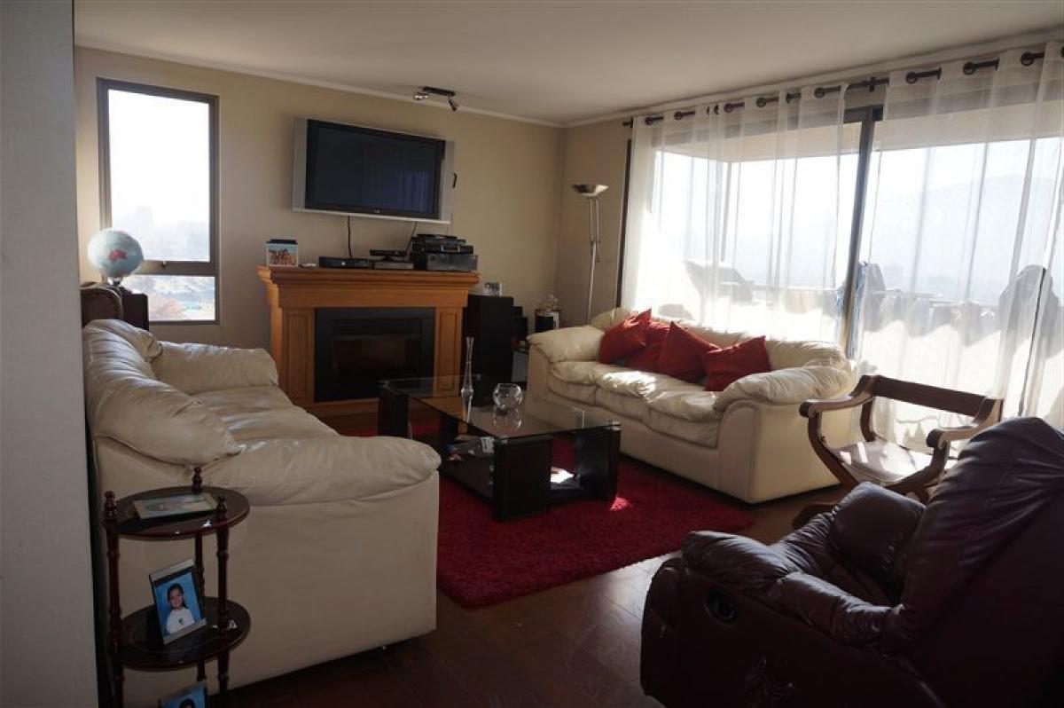 4 bedrooms Apartment in Santiago, Chile No. 3229