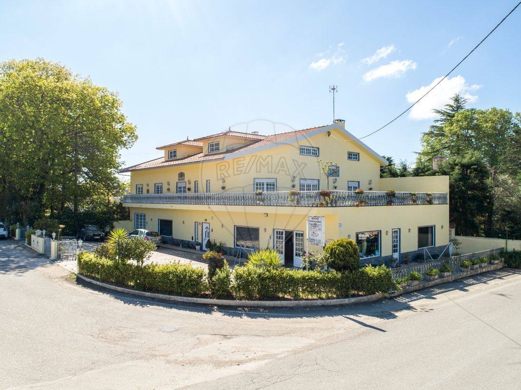 652m² Building in Aguas Belas, Portugal No. 67861