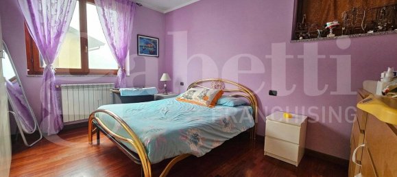 Apartamento de 2 dormitorios en Castano Primo, Italy No. 170612 11
