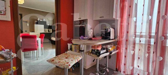 Apartamento de 2 dormitorios en Castano Primo, Italy No. 170612 7