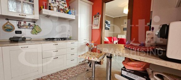 Apartamento de 2 dormitorios en Castano Primo, Italy No. 170612 6