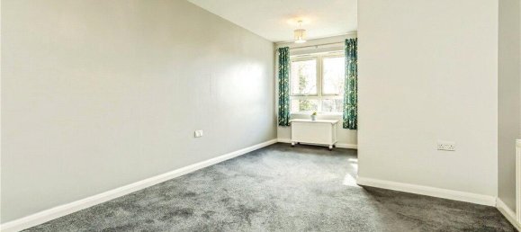 2 bedrooms Apartment in South Croydon, United Kingdom No. 8021 6