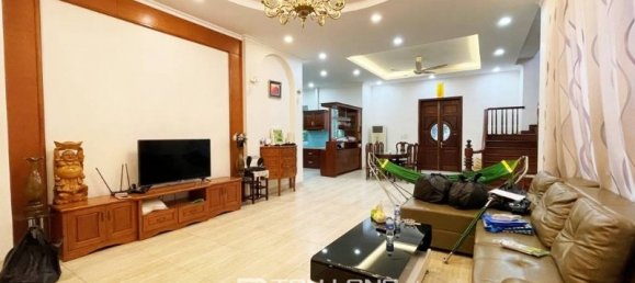 Вилла с 3 спальнями в Лонгбьен, Вьетнам № 697 3