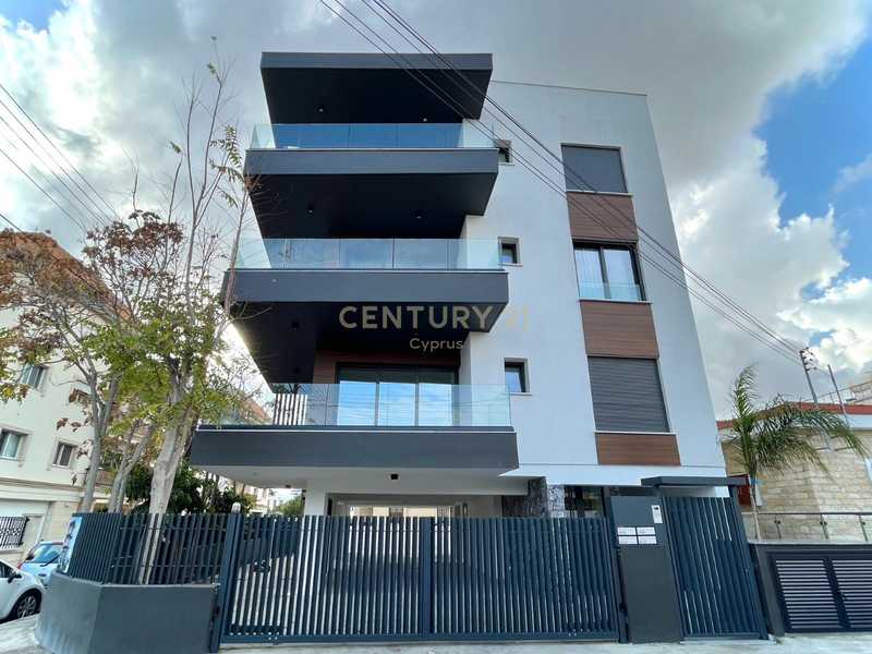 4 bedrooms Apartment in Limassol, Cyprus No. 14119