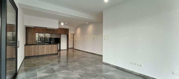 4 bedrooms Apartment in Limassol, Cyprus No. 14119 3