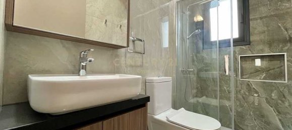 4 bedrooms Apartment in Limassol, Cyprus No. 14119 8