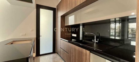 4 bedrooms Apartment in Limassol, Cyprus No. 14119 6