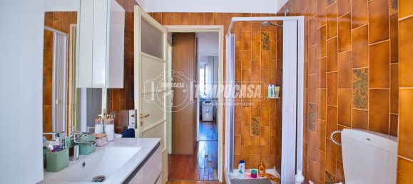 3 rooms Apartment in Novara, Italy No. 275880 9