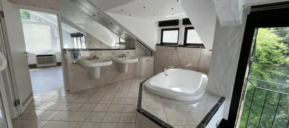 3 Schlafzimmer Doppelhaus in Solingen, Germany, Nr. 12792 2