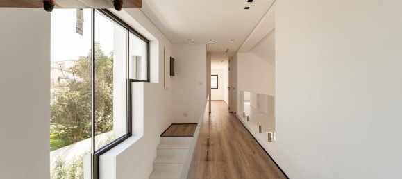 4 bedrooms Villa in Cascais, Portugal No. 107753 9