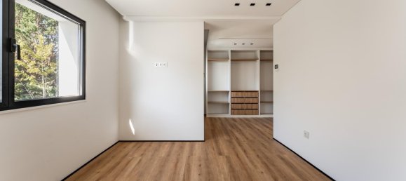 4 bedrooms Villa in Cascais, Portugal No. 107753 10