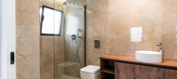 4 bedrooms Villa in Cascais, Portugal No. 107753 13