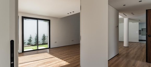 4 bedrooms Villa in Cascais, Portugal No. 107753 27